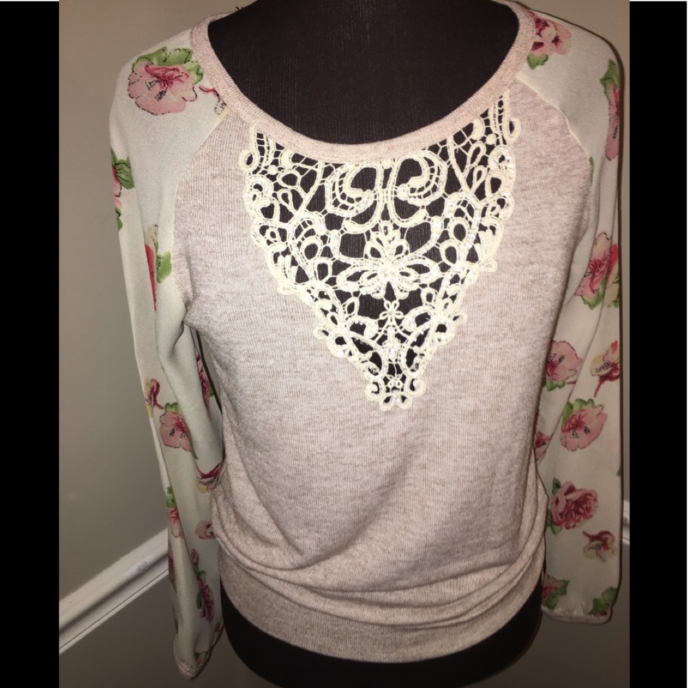 Miss Me‎ shirt sz S lace floral